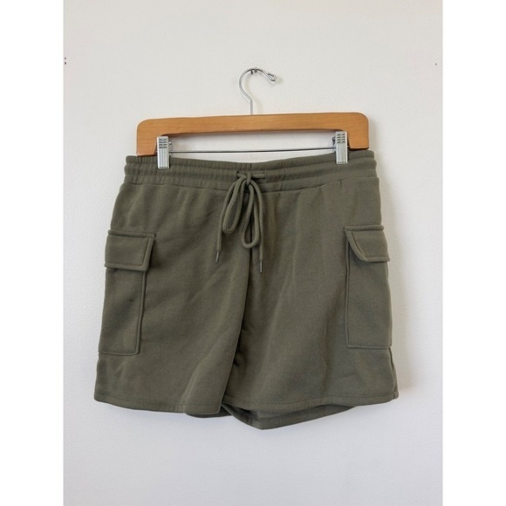 Ambiance Cargo Pocket Drawstring Waist Shorts – Green – Women's small – NWOT